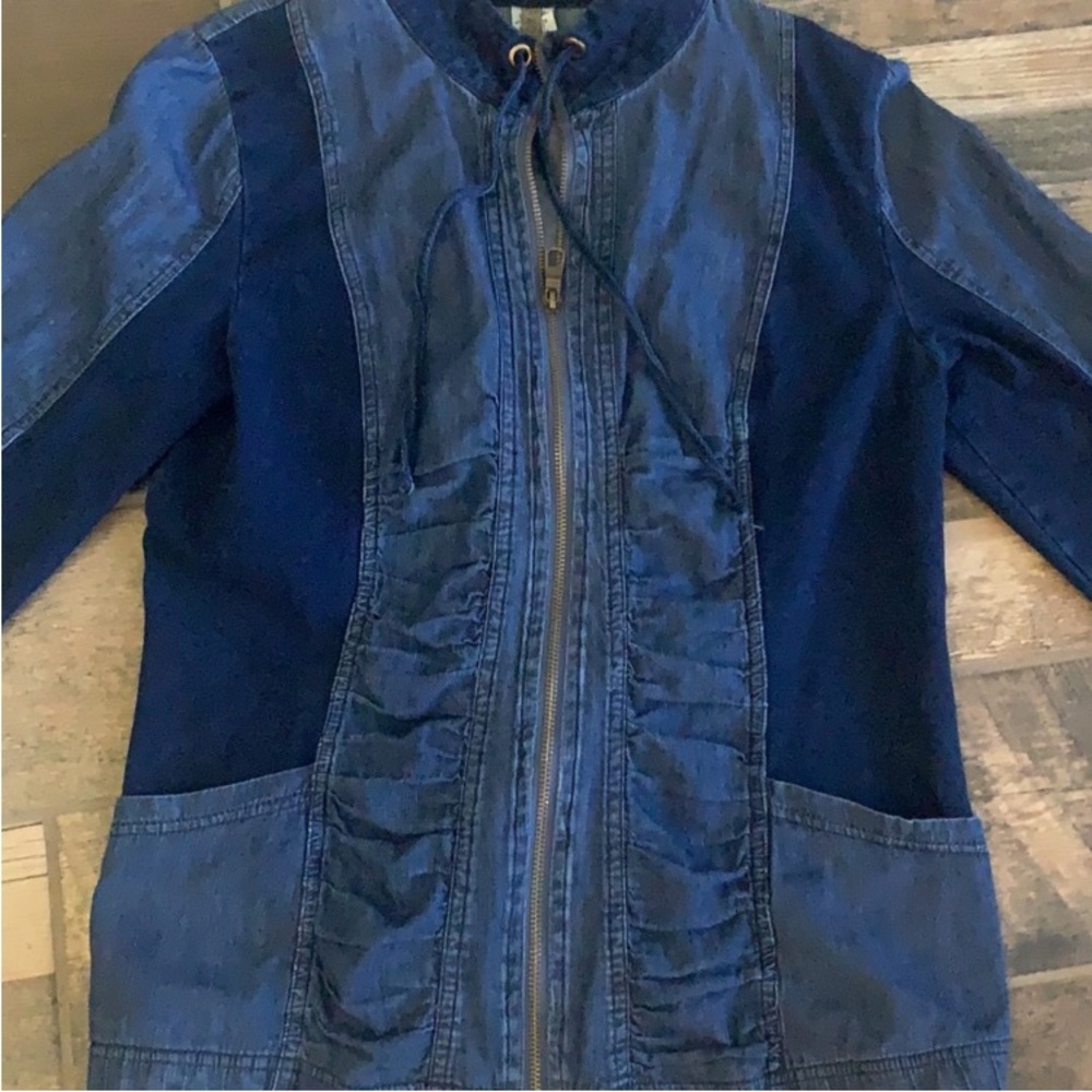 XCVI Denim Blue Women's Shacket - Picture 3 of 14